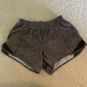 Lululemon Hotty hot 4” size 4 grey